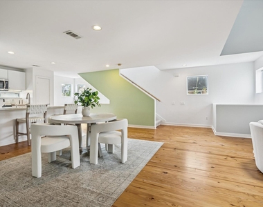 2508 Calumet Street - Photo Thumbnail 20