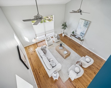 2508 Calumet Street - Photo Thumbnail 2