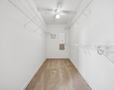 2508 Calumet Street - Photo Thumbnail 14