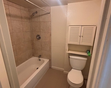 2110 Wilcrest Drive - Photo Thumbnail 15