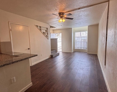 2110 Wilcrest Drive - Photo Thumbnail 12