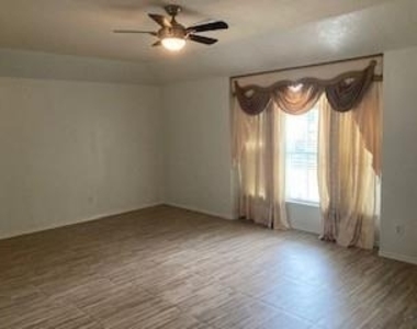 2111 Quail Place Drive - Photo Thumbnail 10
