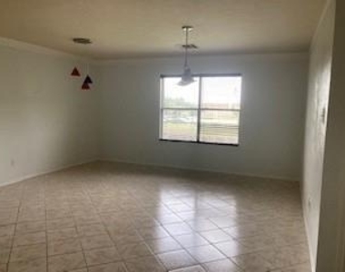 2111 Quail Place Drive - Photo Thumbnail 6