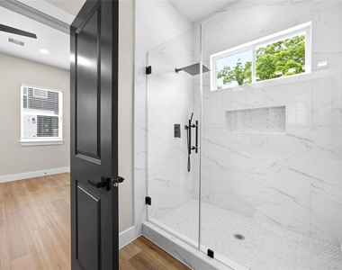 6101 Shotwell Street - Photo Thumbnail 12