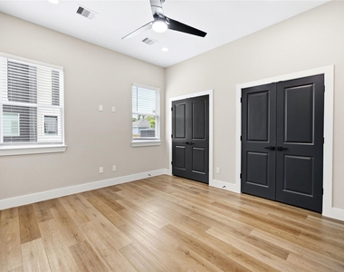 6101 Shotwell Street - Photo Thumbnail 8