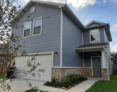 16568 Moss Lane - Photo Thumbnail 1
