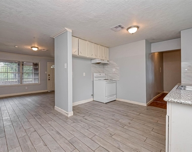 5431 Willow Glen Drive - Photo Thumbnail 4