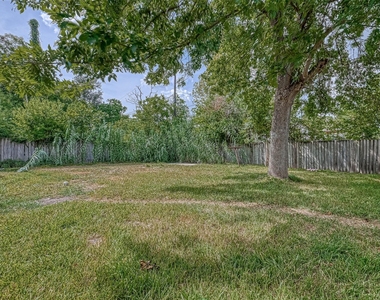 5431 Willow Glen Drive - Photo Thumbnail 18