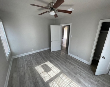 1649 19th Street - Photo Thumbnail 6