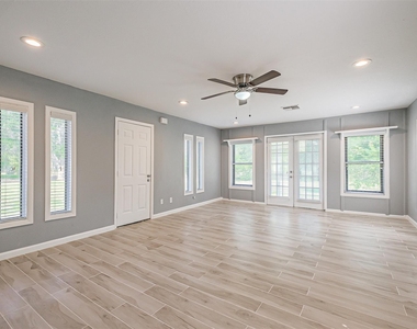 4319 Pine Meadow Drive - Photo Thumbnail 8