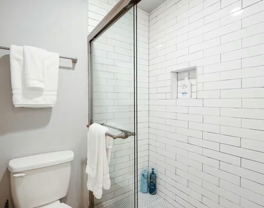 1903 Commonwealth Street - Photo Thumbnail 6