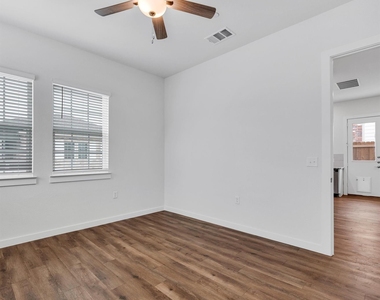 2709-808 Rockhill Road - Photo Thumbnail 8