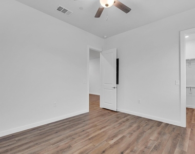 2709-808 Rockhill Road - Photo Thumbnail 7