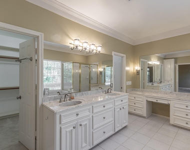 4418 Jane Street - Photo Thumbnail 17