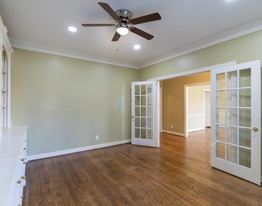 4418 Jane Street - Photo Thumbnail 9