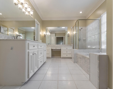 4418 Jane Street - Photo Thumbnail 16