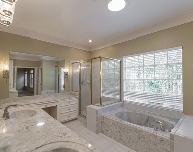4418 Jane Street - Photo Thumbnail 15