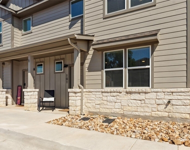 520-1304b Powell Drive - Photo Thumbnail 4