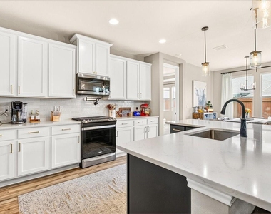 2646 Las Estrellas Street - Photo Thumbnail 15