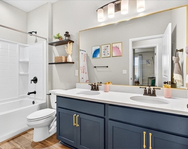 2646 Las Estrellas Street - Photo Thumbnail 25