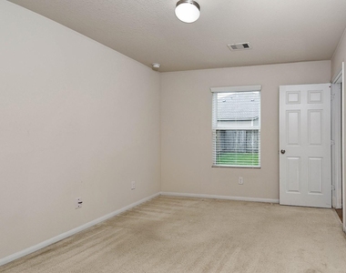 9960 Hyacinth Way - Photo Thumbnail 8