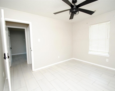 5910 Sugar Field Lane - Photo Thumbnail 21