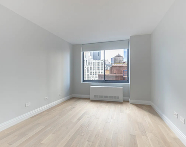 West 48th Street, New York, NY 10019 - Photo Thumbnail 8