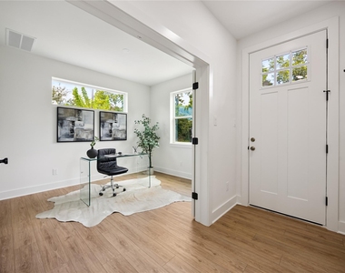 835 Rachel Street - Photo Thumbnail 16
