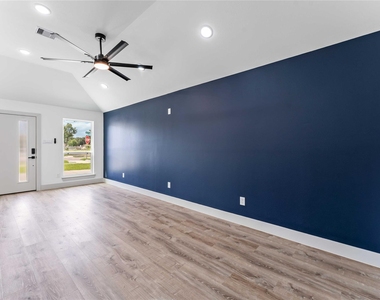 9001 Nyssa Street - Photo Thumbnail 9