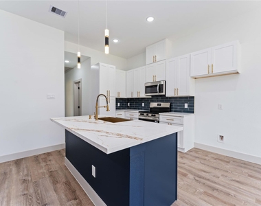 9001 Nyssa Street - Photo Thumbnail 11