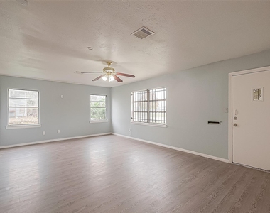 9302 Fairland Drive - Photo Thumbnail 2