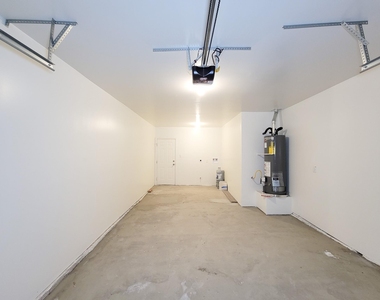413 S Market Street - Photo Thumbnail 27