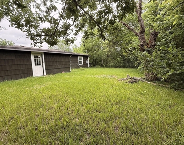5222 Northridge Drive - Photo Thumbnail 12