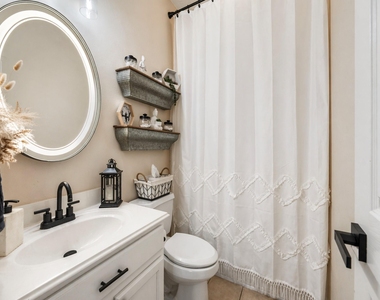12323 E Elizabeth Shore Loop - Photo Thumbnail 13