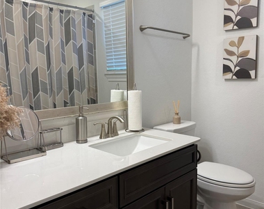 5012 Great Oaks Drive - Photo Thumbnail 13