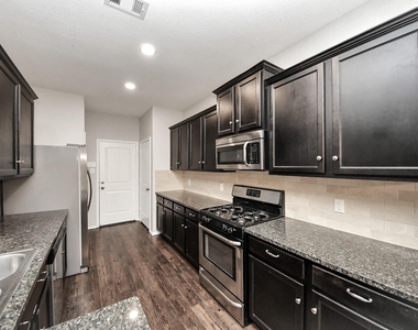 16130 Beachside Place - Photo Thumbnail 18