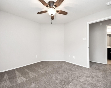 16130 Beachside Place - Photo Thumbnail 23