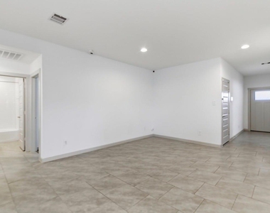 30034 Reagans Ranch Drive - Photo Thumbnail 3