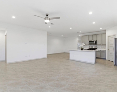 30034 Reagans Ranch Drive - Photo Thumbnail 7