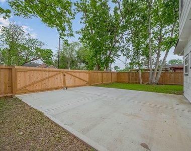 9005 Hilda Street - Photo Thumbnail 15