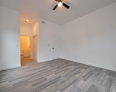 9005 Hilda Street - Photo Thumbnail 12