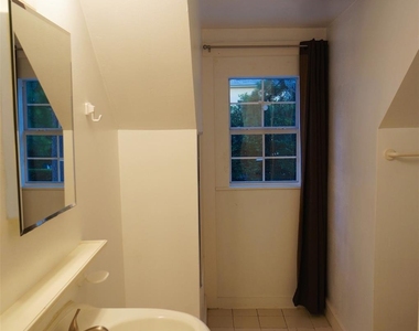 2404 Nottingham Street - Photo Thumbnail 11