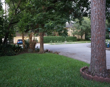 2404 Nottingham Street - Photo Thumbnail 5