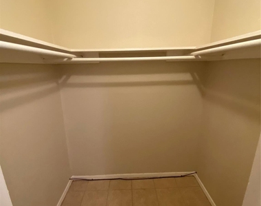 502 West Alabama Street - Photo Thumbnail 6