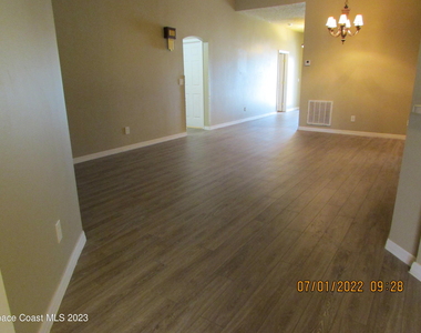 700 Benton Drive - Photo Thumbnail 19