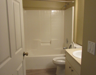 700 Benton Drive - Photo Thumbnail 9