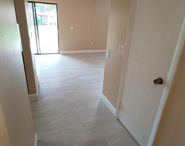 196 San Juan Circle - Photo Thumbnail 3