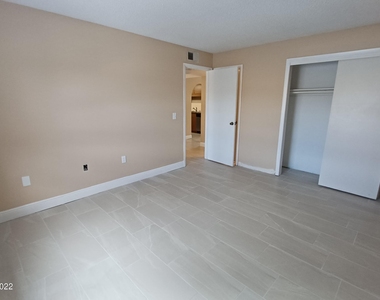 196 San Juan Circle - Photo Thumbnail 16