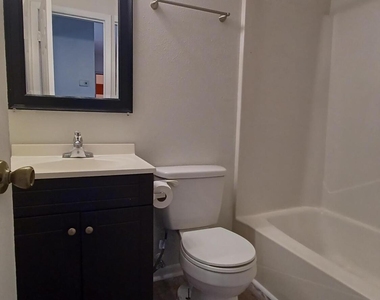 214 San Juan Circle - Photo Thumbnail 9