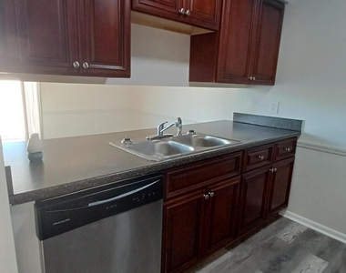 214 San Juan Circle - Photo Thumbnail 4